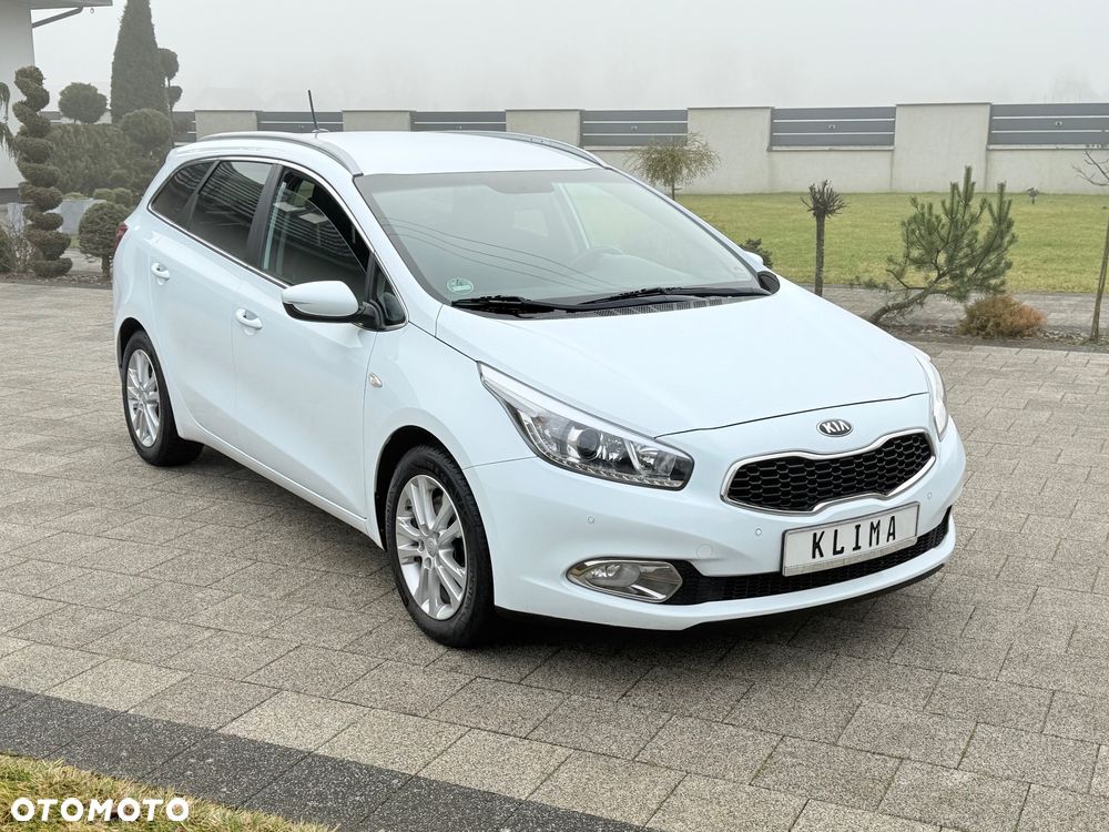 Kia Ceed 1.6 GDI Fifa World Cup Edition - 39