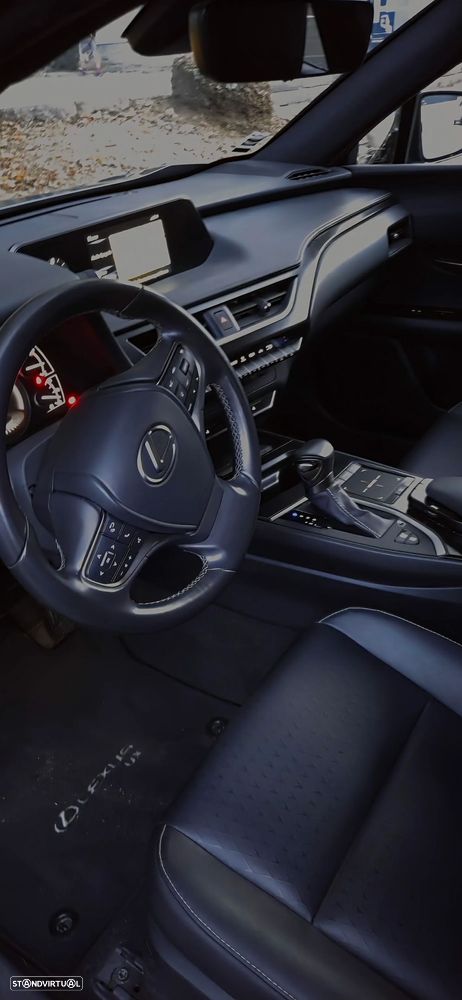 Lexus UX 250h Special Edition (LCA) - 12