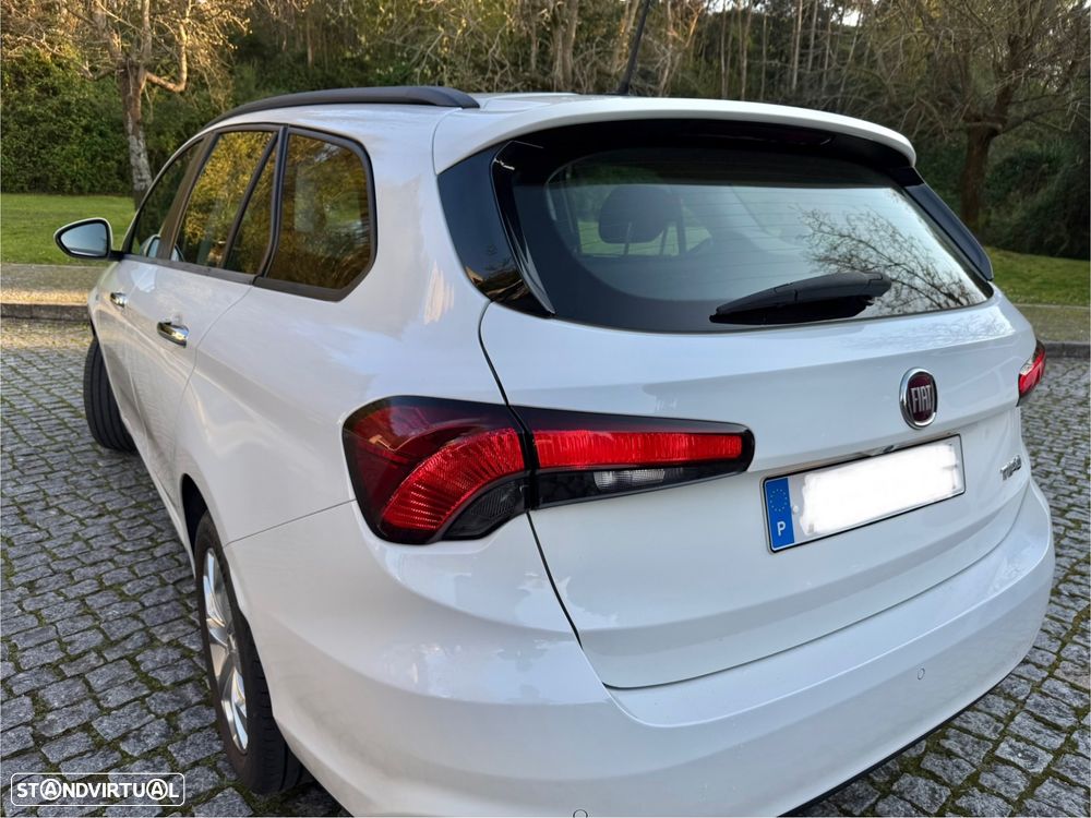 Fiat Tipo Station Wagon 1.3 M-Jet Lounge - 13