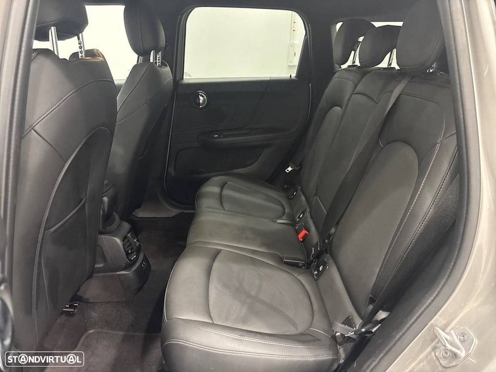 MINI Countryman Cooper D Auto - 10