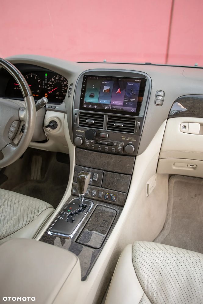 Lexus LS Prezydent - 16