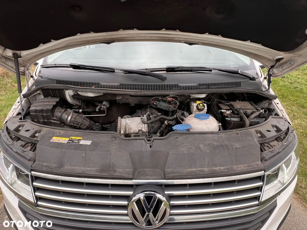 Volkswagen Caravelle - 15