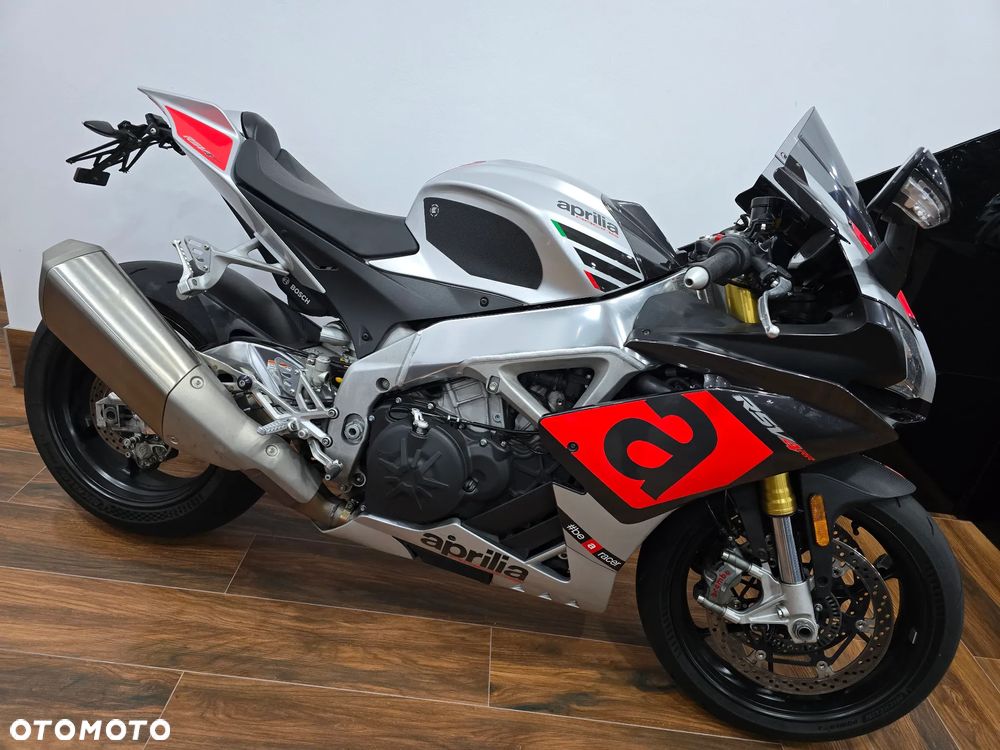 Aprilia RSV - 24