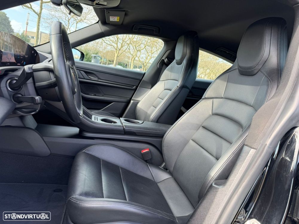 Porsche Taycan Standard - 11