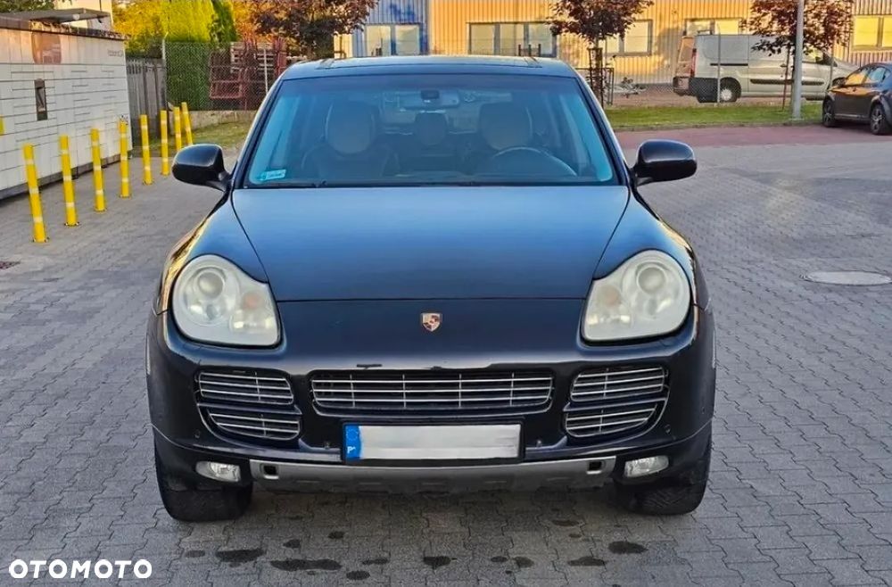 Porsche Cayenne - 2