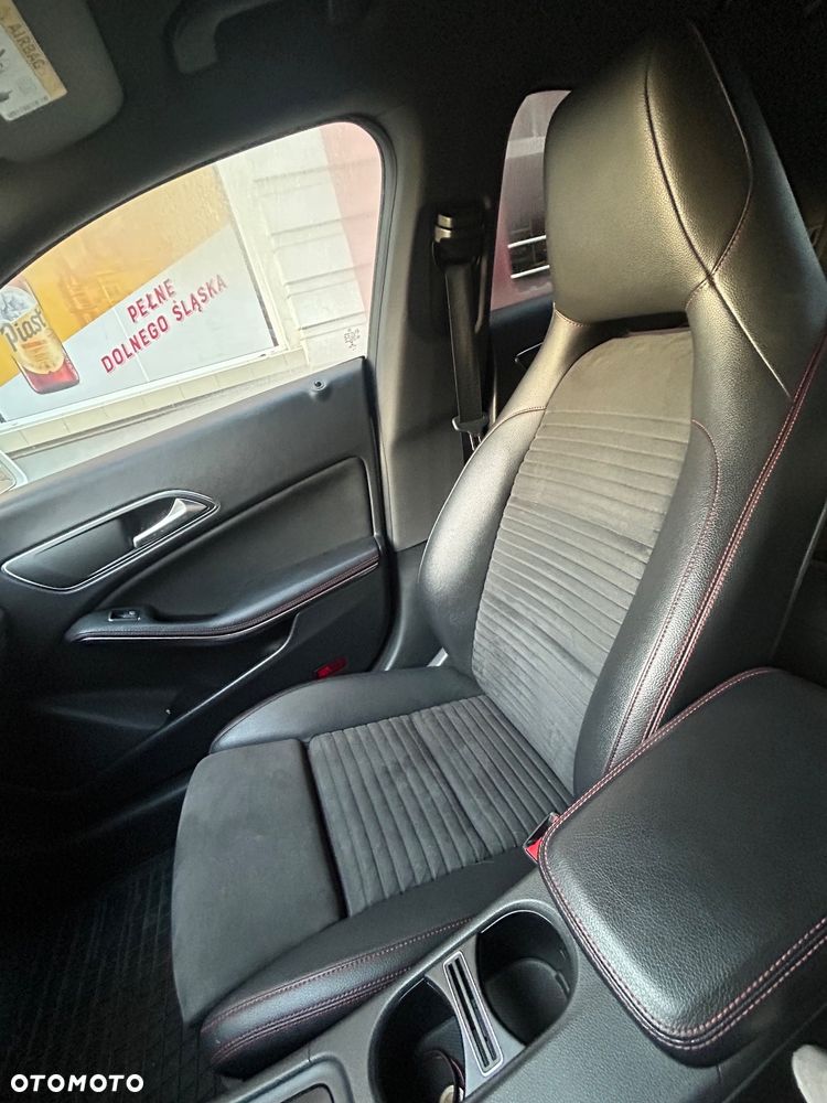 Mercedes-Benz CLA - 10