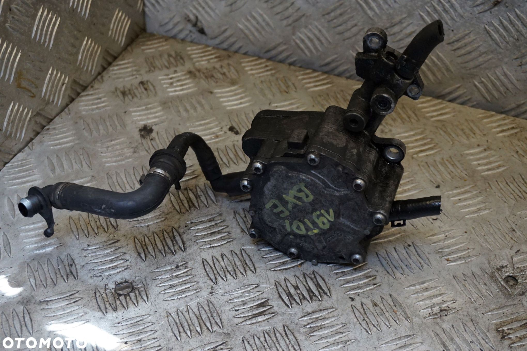 POMPA VACUM GOLF V 1.9 TDI 038145209C VOLKSWAGEN 2003-2009 - 1