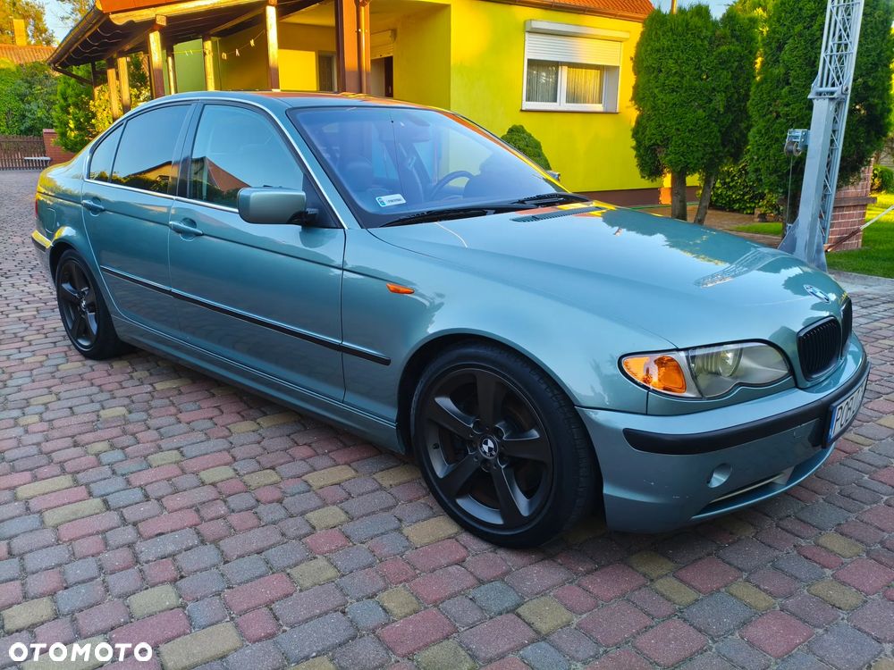 BMW Seria 3 330i - 1