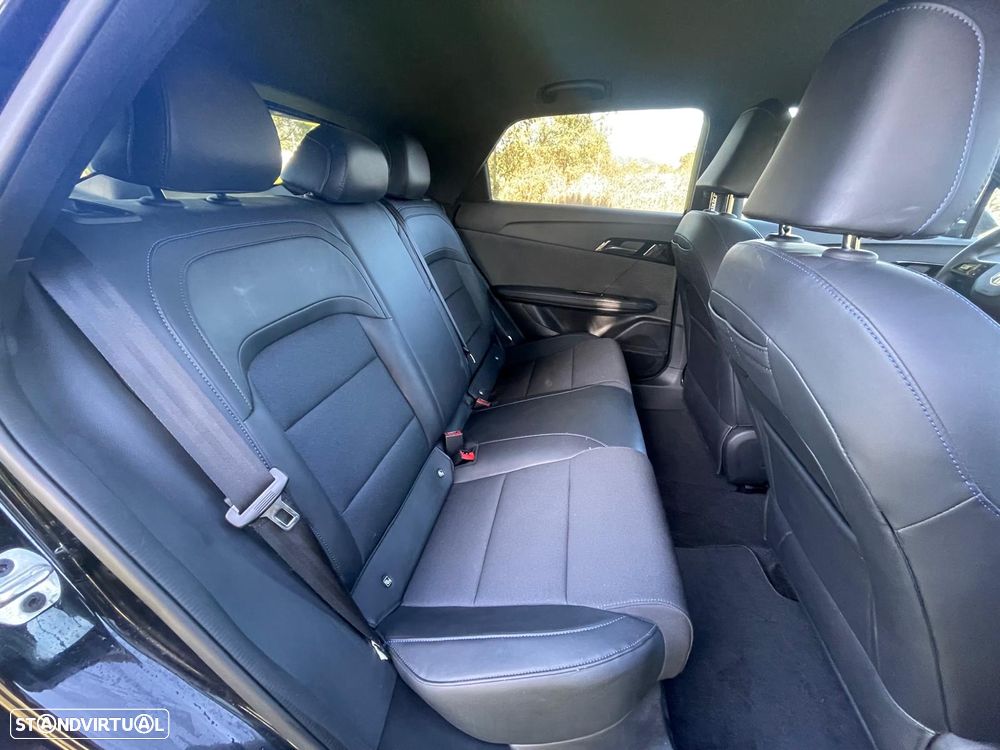 MG MG4 64 kWh Luxury - 35