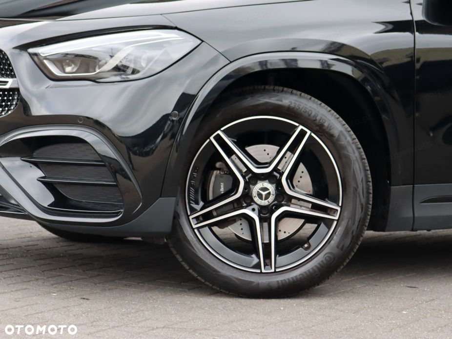 Mercedes-Benz GLA 200 AMG Line - 16