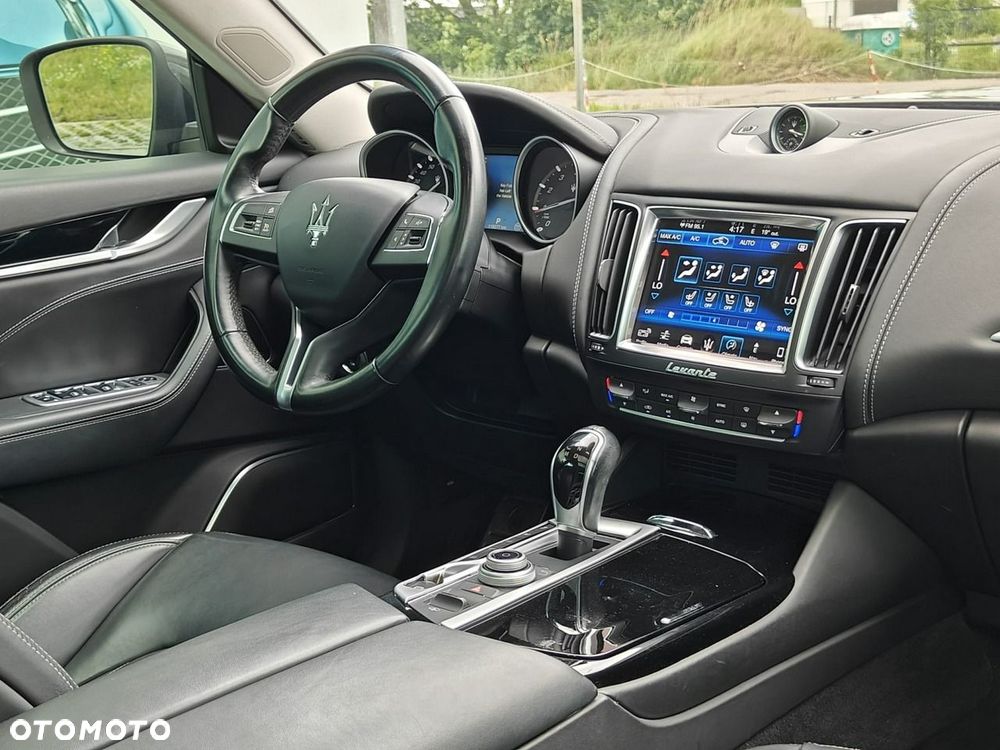 Maserati Levante - 19