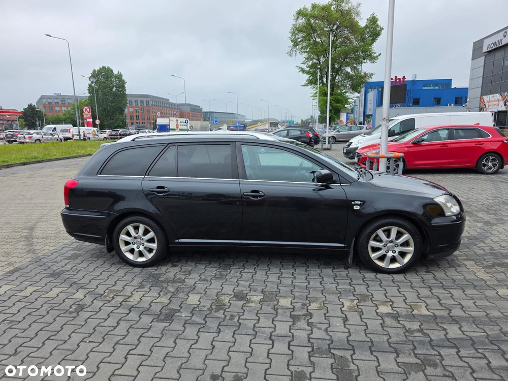 Toyota Avensis 2.2 D-4D Prestige - 3