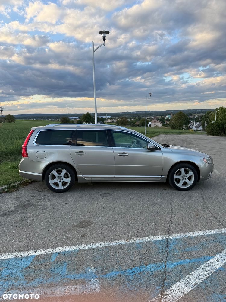 Volvo V70 2.0D Summum - 14