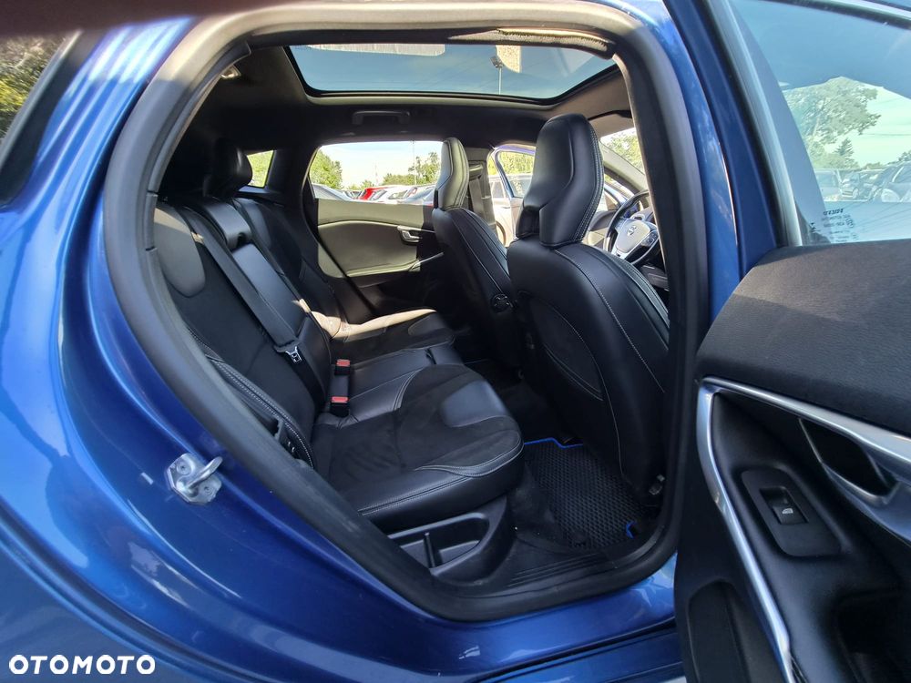 Volvo V40 T3 Geartronic RDesign - 23