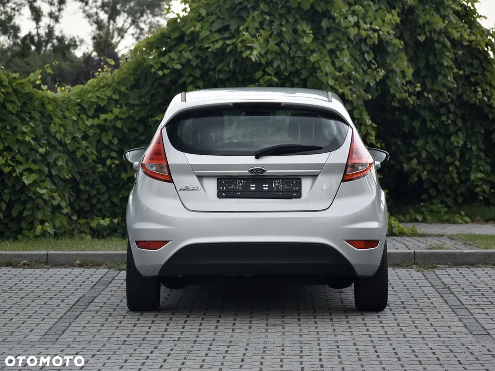 Ford Fiesta 1.25 Titanium - 10
