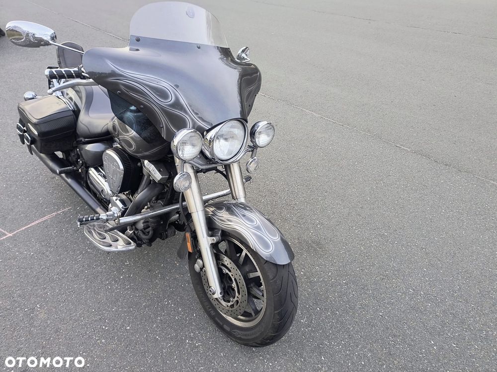 Yamaha Road Star - 1