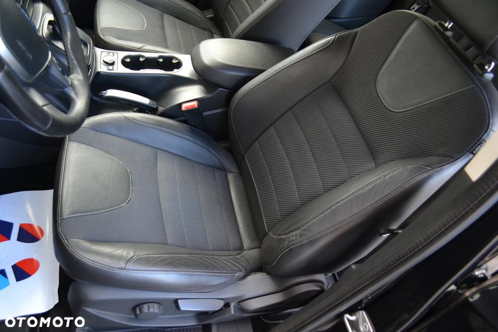 Ford Kuga - 18