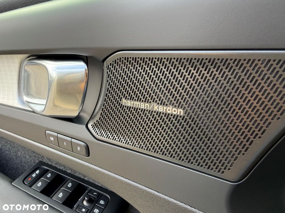 Volvo XC 40 - 23