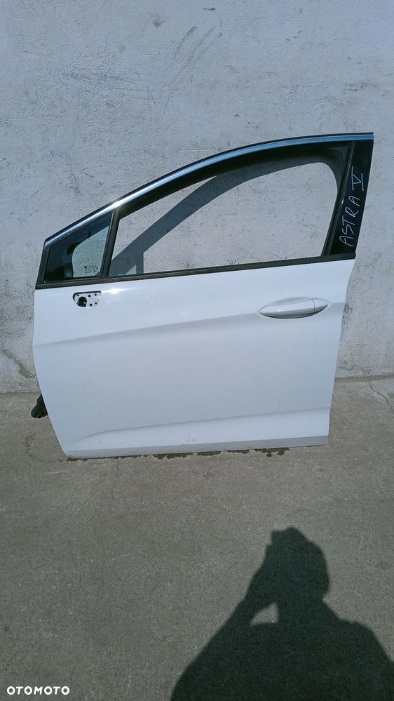 OPEL ASTRA V -DRZWI PRZEDNIE