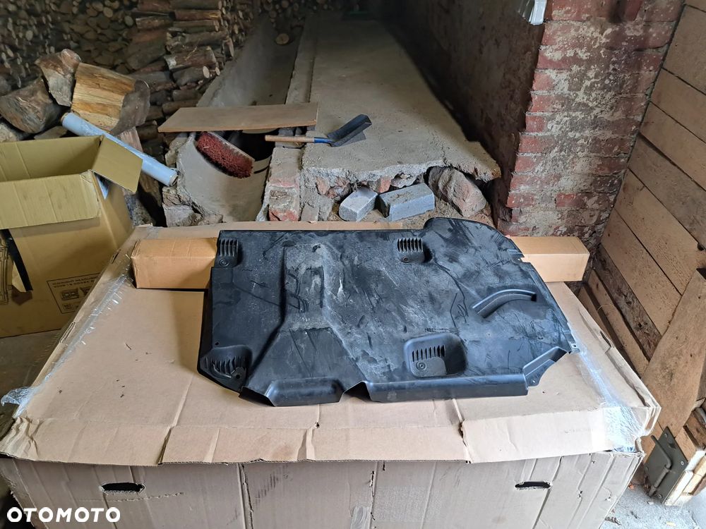 Ekran płyta osłona podwozia Mercedes E-Klasa W213 A213 A2136902600 - 1