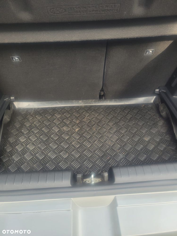 Hyundai i20 1.0 T-GDI - 9