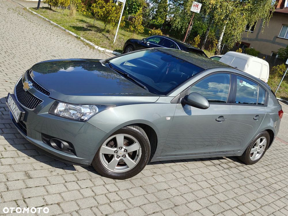 Chevrolet Cruze 1.6 LT - 23