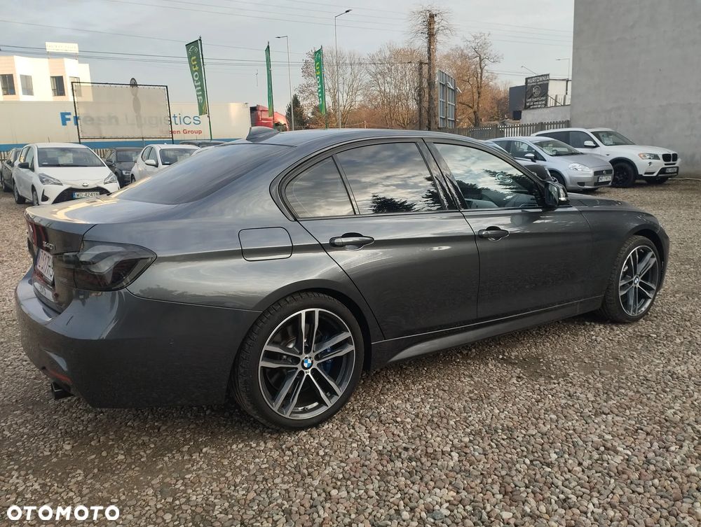 BMW Seria 3 340i GPF xDrive M Sport Shadow sport - 12