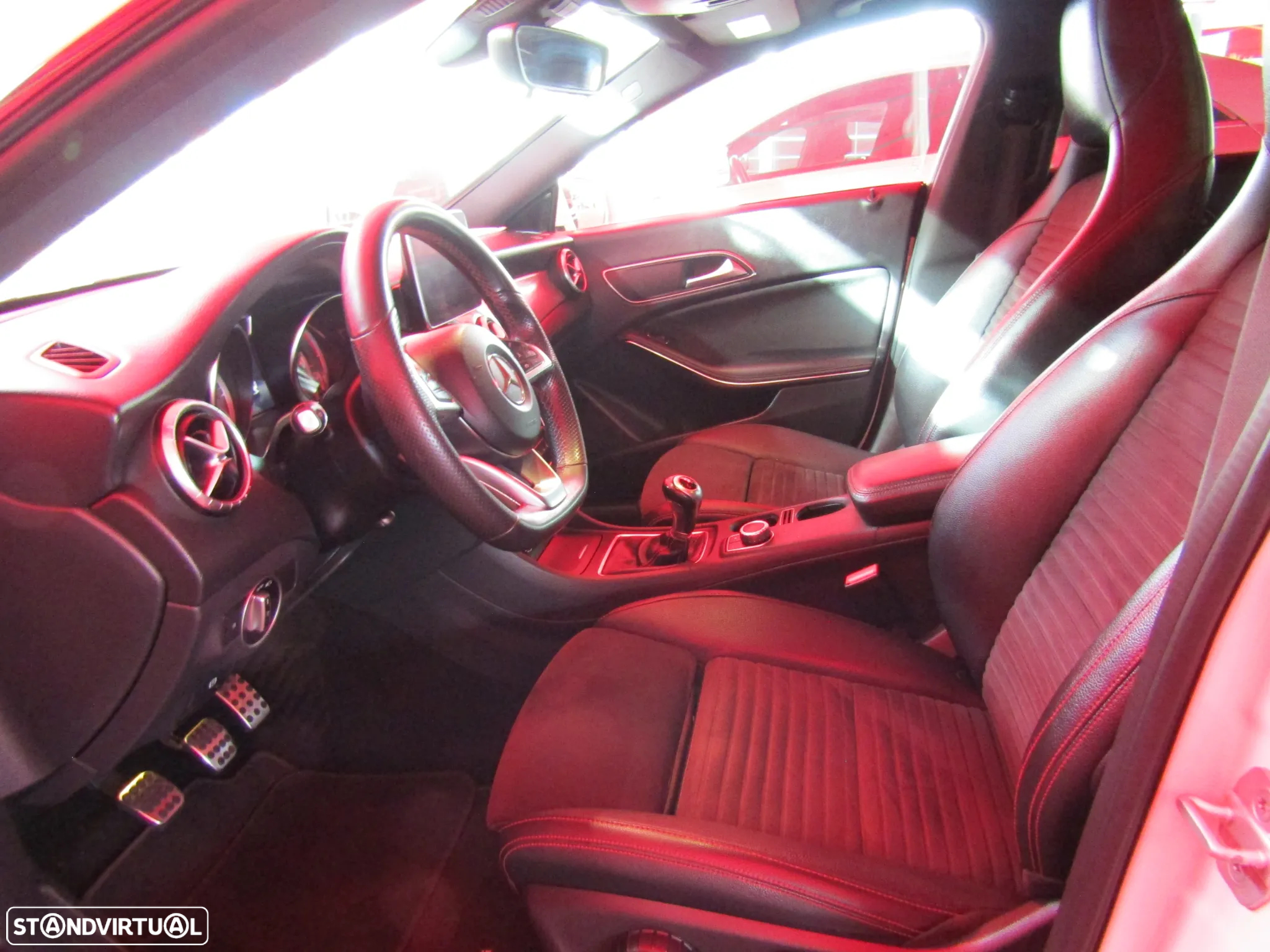 Mercedes-Benz CLA 200 Shooting Brake d AMG Line - 14