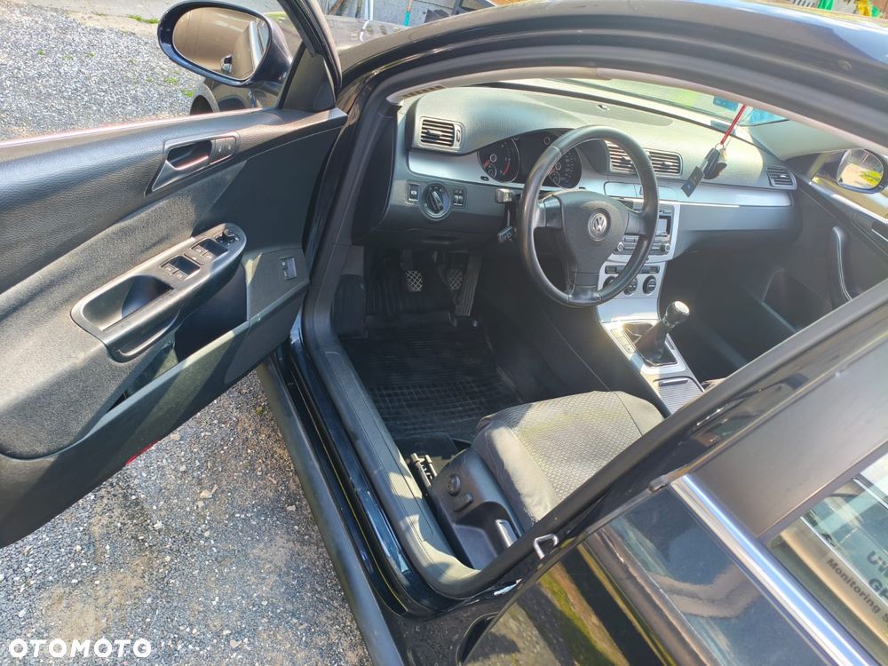 Volkswagen Passat 2.0 TDI DPF 4Mot Comfortline - 9