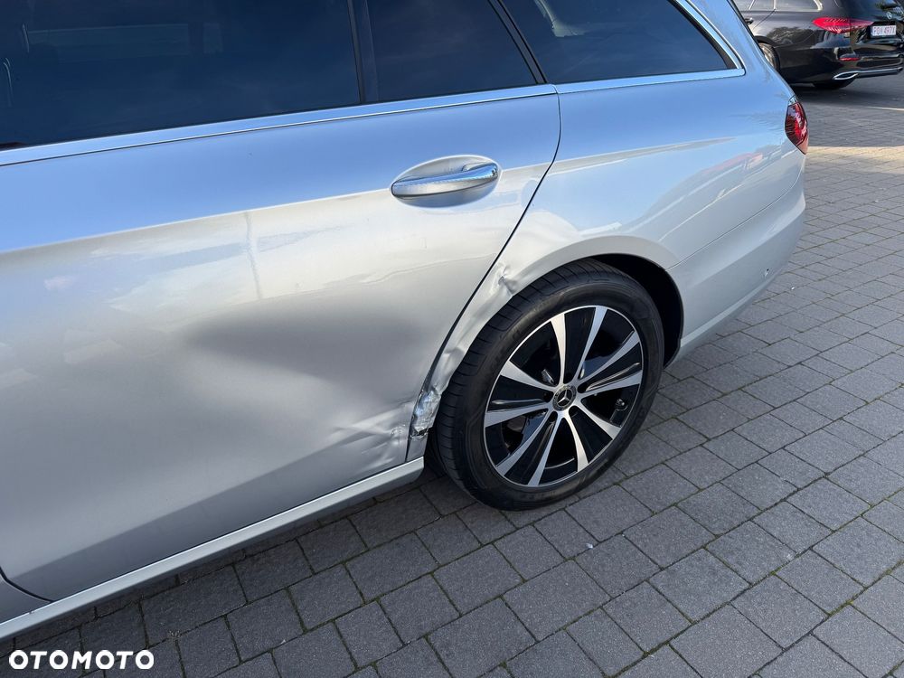 Mercedes-Benz Klasa E 220 d T 9G-TRONIC Avantgarde - 5
