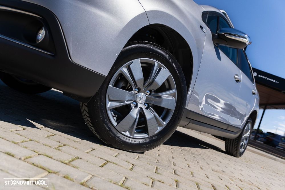 Peugeot 2008 1.2 PureTech Style - 3