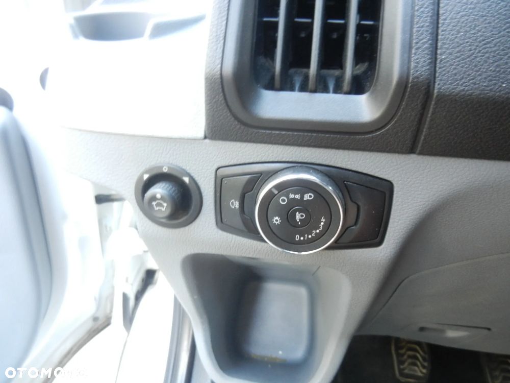 Ford Transit - 23