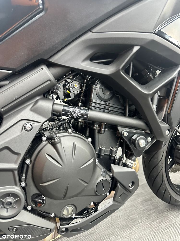 Kawasaki Versys 650 - 25