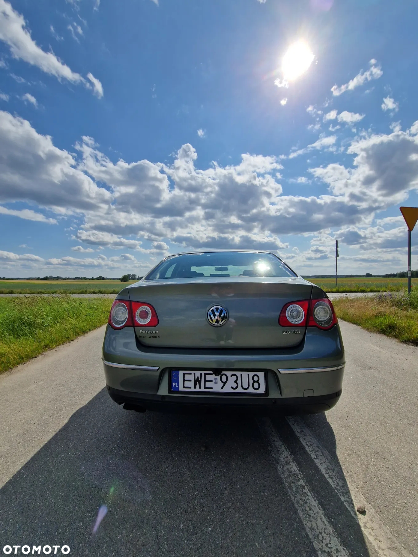 Volkswagen Passat 2.0 TDI Comfortline - 11