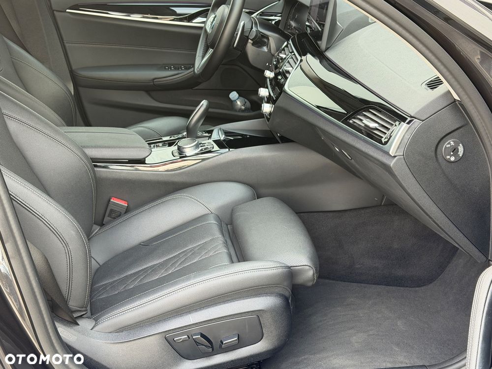 BMW Seria 5 530e PHEV M Sport - 5