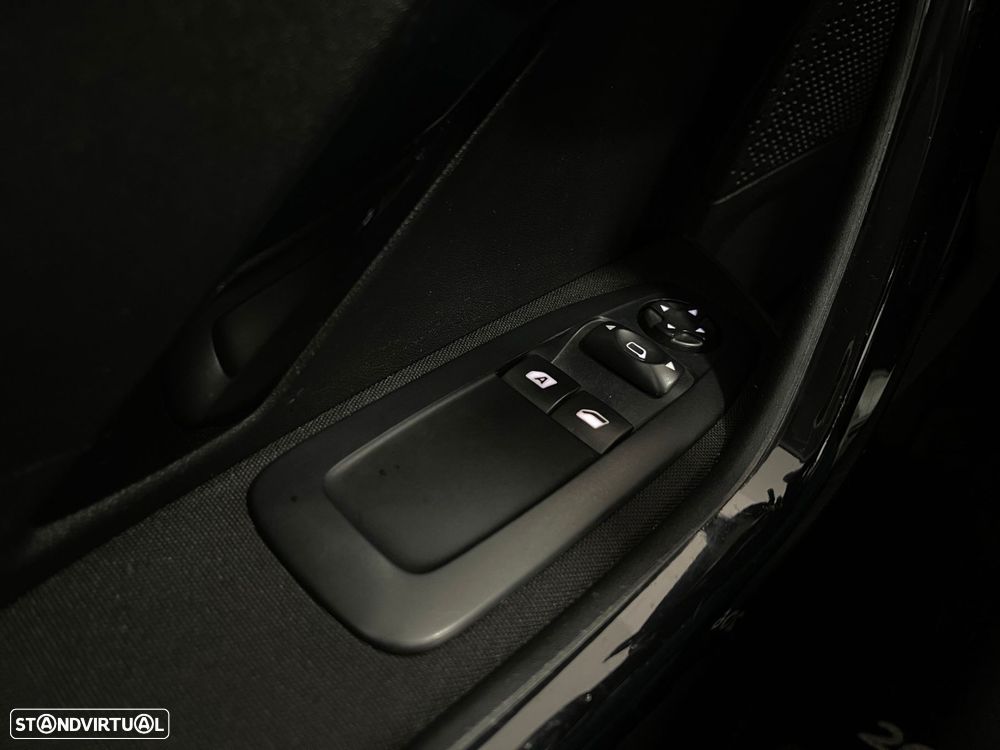 Peugeot 208 1.2 PureTech Style - 37