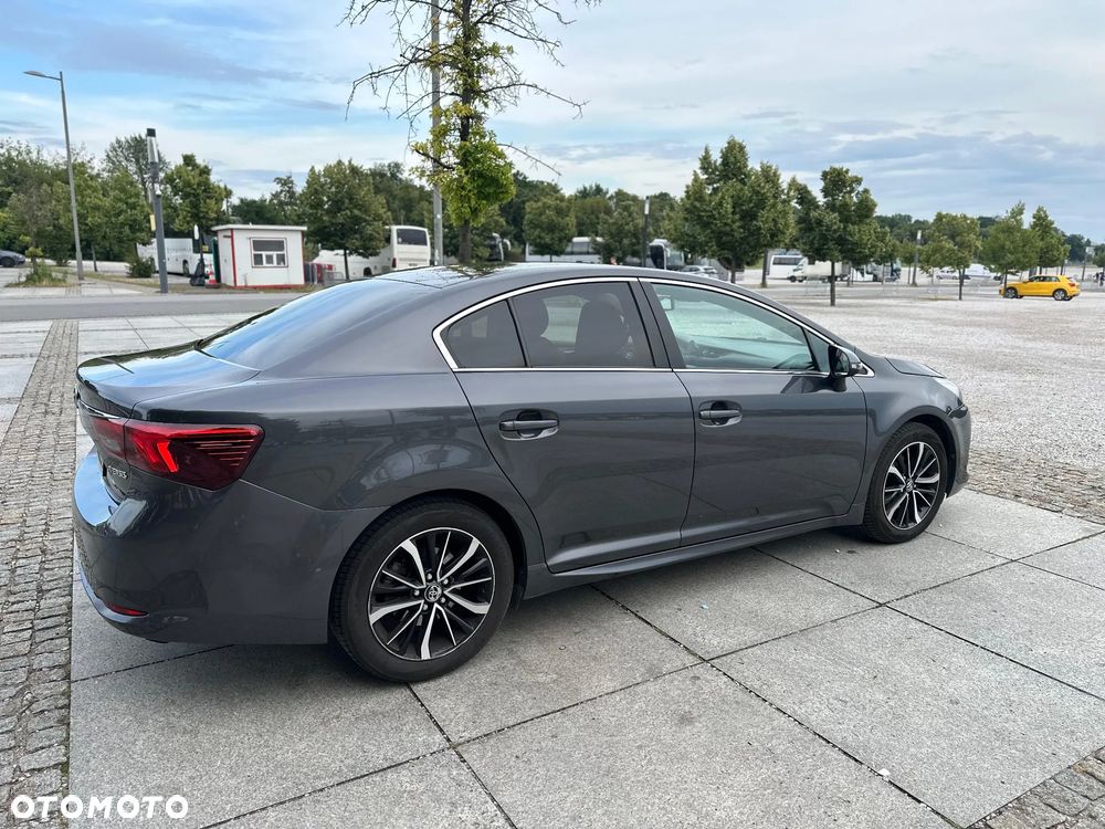 Toyota Avensis 2.0 Premium MS - 1