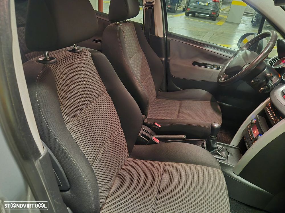 Peugeot 207 1.4 HDi Sport - 28