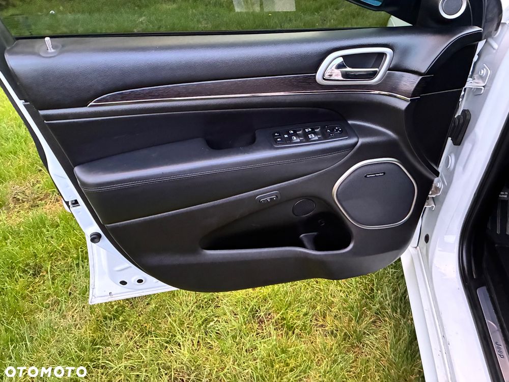 Jeep Grand Cherokee - 20