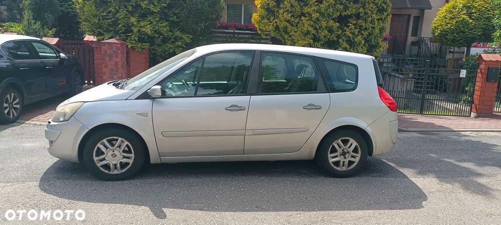 Renault Grand Scenic 1.9 dCi FAP Dynamique - 1
