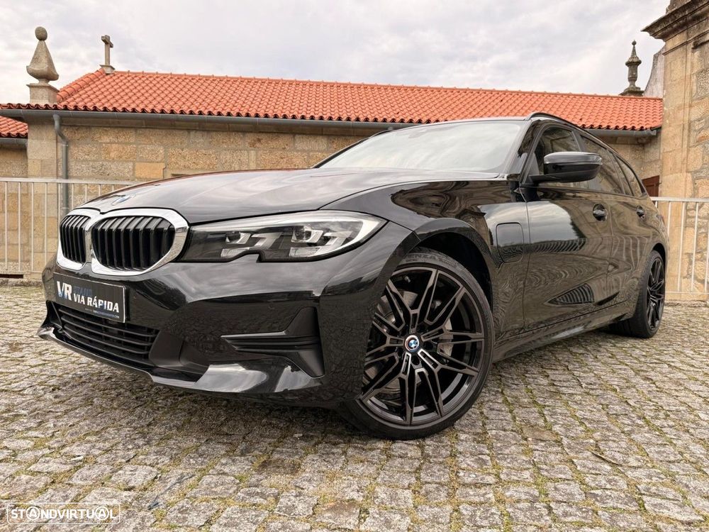 BMW 330 e Touring Corporate Edition Auto - 31