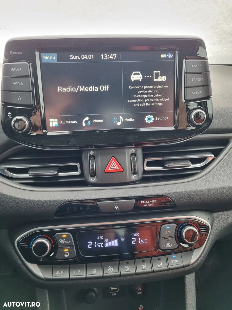 Hyundai i30 1.5 T-GDI 160CP MHEV 5DR 7DCT Highway - 3