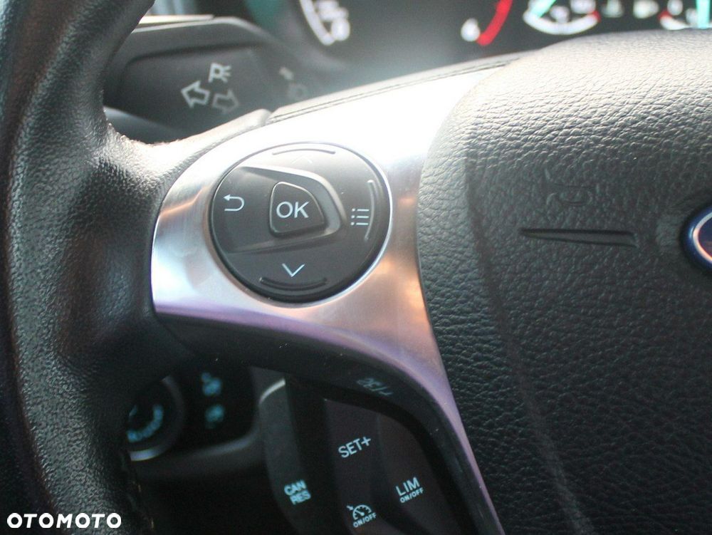 Ford Transit Connect - 12