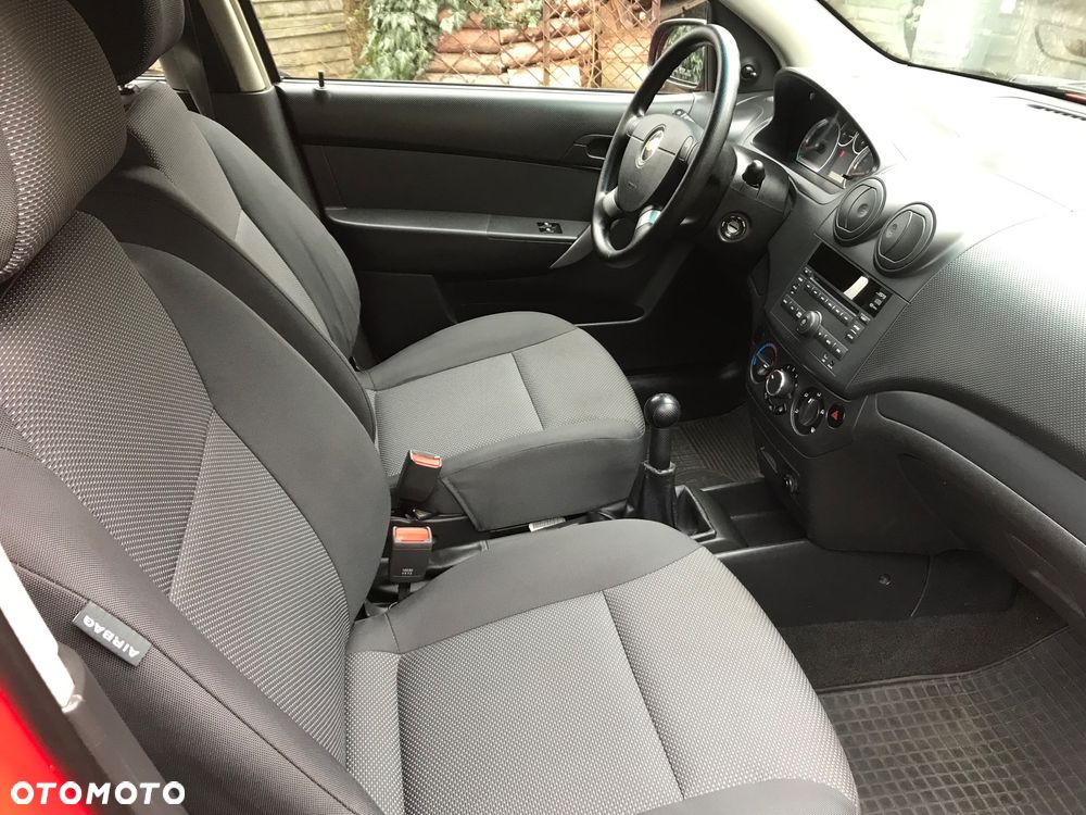 Chevrolet Aveo 1.2 16V Base - 9