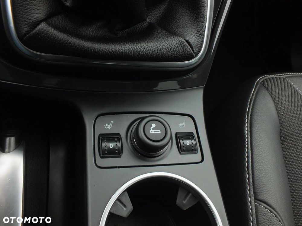 Ford Kuga 2.0 TDCi FWD Titanium - 13