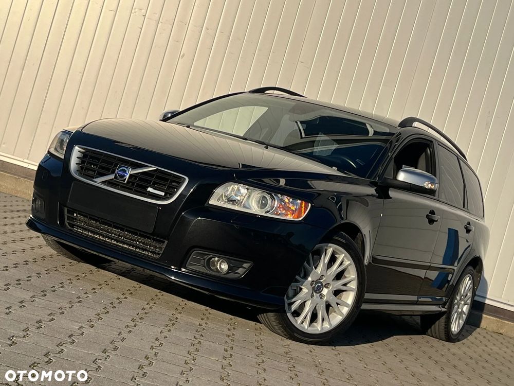 Volvo V50 D5 R-Design Summum - 1