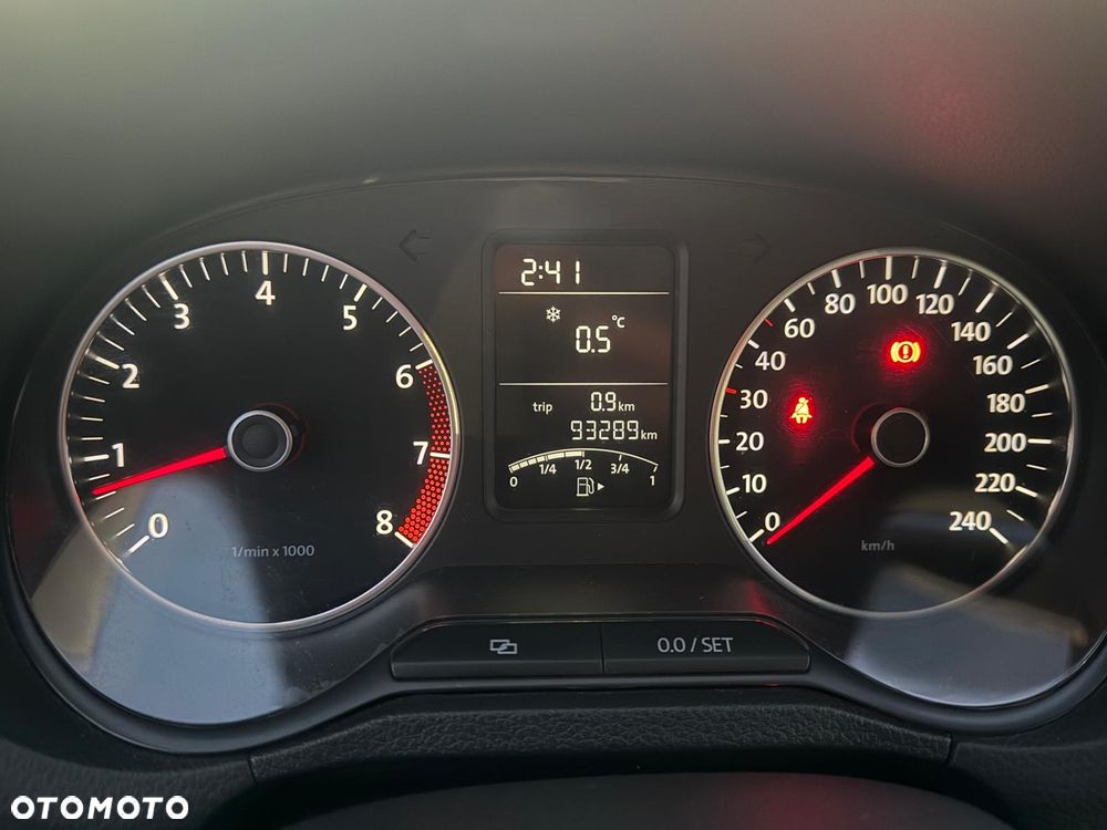 Volkswagen Polo 1.4 16V Basis - 12