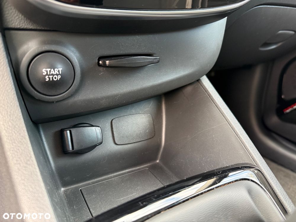 Renault Clio 0.9 TCe Limited - 33