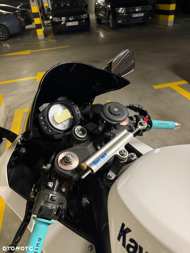 Kawasaki Ninja - 11