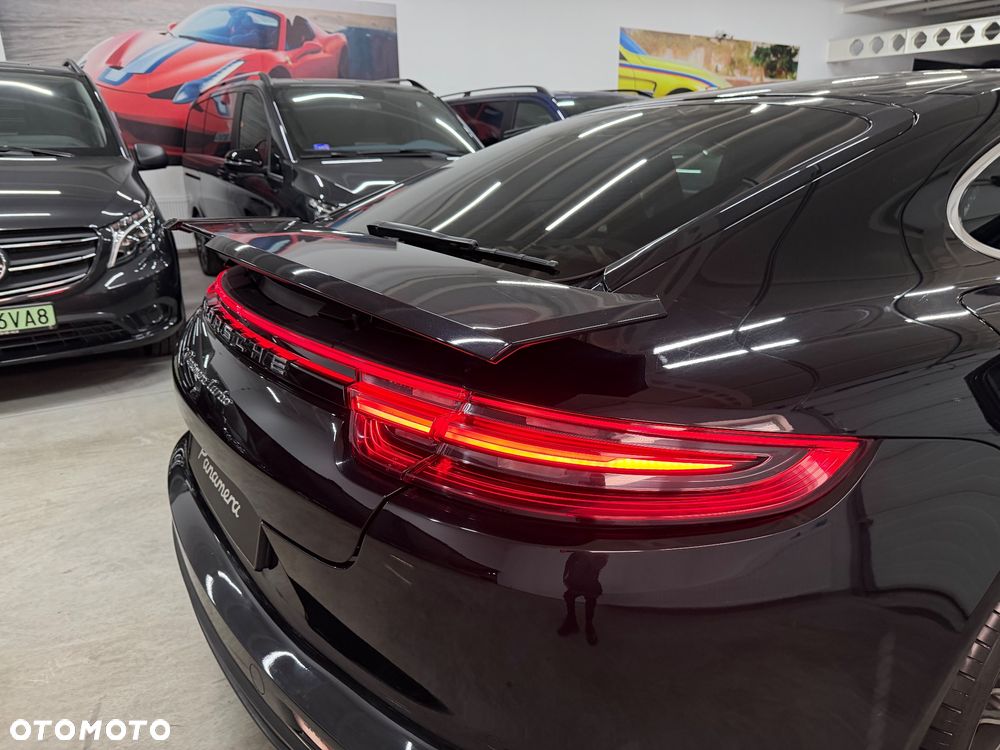 Porsche Panamera Turbo - 18